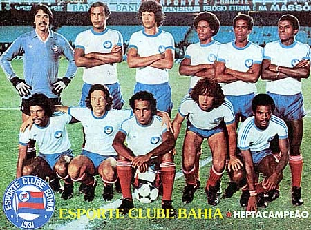 Em p&eacute;: Renato, Sapat&atilde;o, Jorge Luis, Batista, Baiaco e Valdoir. Agachados: Washington Luis, Douglas, Andr&eacute; Catimba, Peres e Severinho.