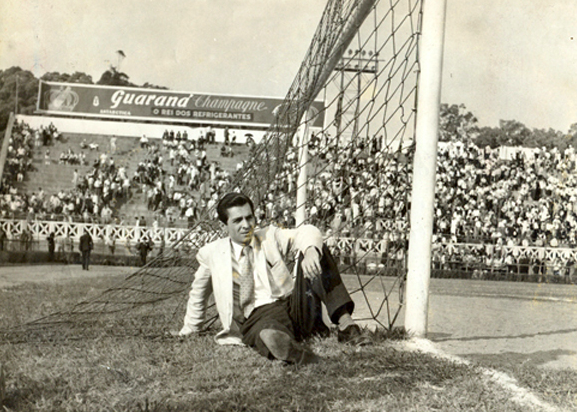 Campeã brasileira de sinuca é alviverde, Coritiba, De Letra