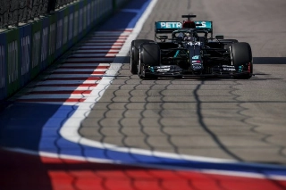 Hexacampeão viveu momentos dramáticos para avançar ao Q3. Foto: Mercedes-AMG F1