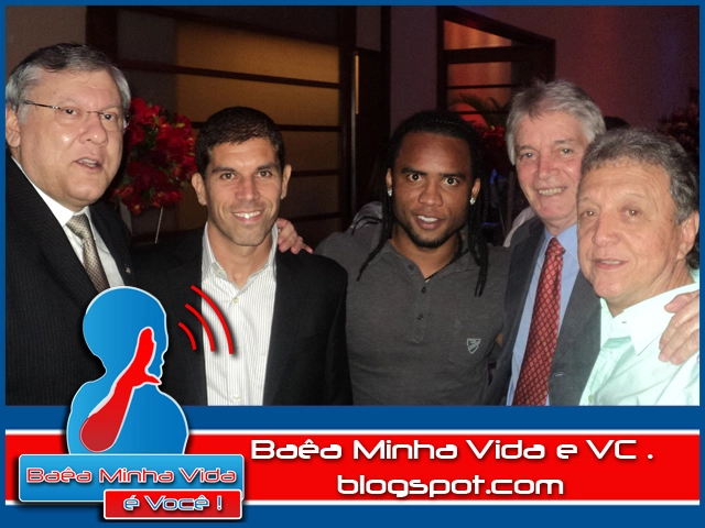 Da esquerda para a direita: Milton Neves, Ricardinho, Carlos Alberto, Elizeu e Douglas. Foto: EC Bahia