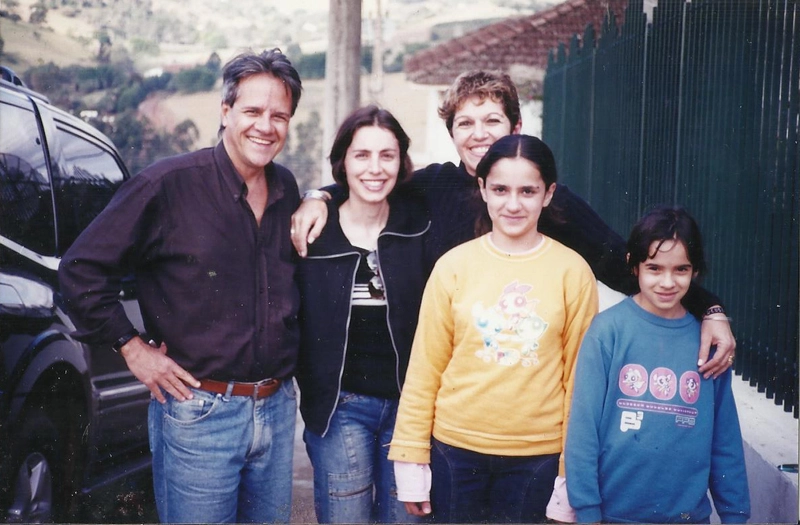 Flávio Nasser, Silvia, Lenice e, à frente, as filhas do casal Nasser: Bia e Jaqueline, em Muzambinho. Foto enviada por Flávio Nasser