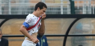 Profeta demonstrou carinho pelo jovem torcedor. Foto: Rubens Chiri/saopaulofc.net/Via UOL