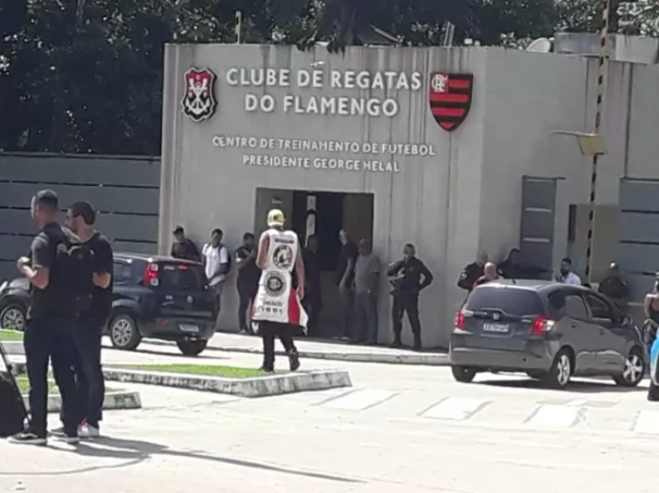 Defina o casão kk casagrande em 1 palavra fiel!