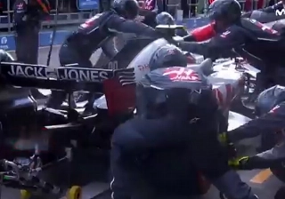 O que aconteceu com a Haas no GP da Austrália é um exemplo de que algo precisa mudar. Reprodução