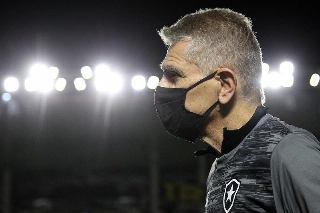Sob o comando de Autuori, Fogão não vence há 10 jogos no Brasileirão. Foto: Vitor Silva/Botafogo