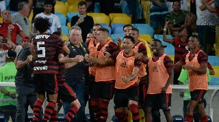 Abel tem momento de alegria após perda do filho e susto com coração