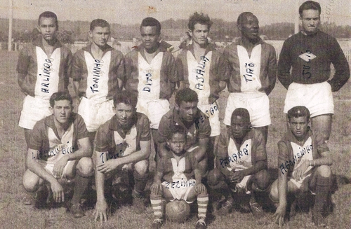 Este é o Teba de 1958, vice-campeão amador da segunda divisão. Em pé estão Arlindo, Toninho, Dito, Ayala, Tião e Julio; agachados vemos Larrubia, Ticão, Feijão, Paraná e Afonsinho