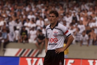 Gamarra foi campe&atilde;o brasileiro (1998) e paulista (1999) pelo Tim&atilde;o