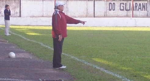 Na foto cedida pelo blog do Elton Felipe Etges, você vê o Mazaropi como técnico do Guarani de Venâncio Aires, em 2008