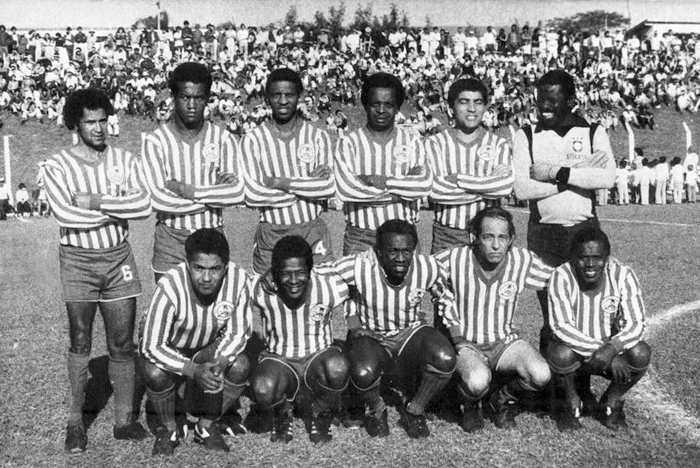 Em pé: Oreco, Zé Carlos, Djalma Dias, Lima, Negreiros e Orlando. Agachados: Garrincha, Paulo Borges, Ivair, Gilberto e Paraná. Foto enviada por Moisés Bueno