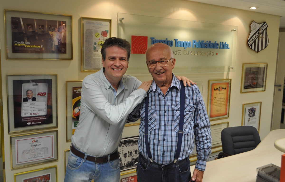 Em 21 de maio de 2015, na antessala da redação do Portal Terceiro Tempo. Marcos Júnior recebeu Bird Clemente para o Bella Macchina. Foto: Thiago Tufano Silva