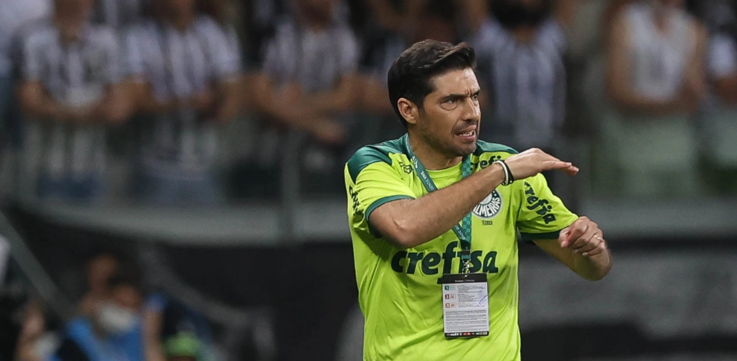 Em 28 de setembro de 2021, no Mineirão, comandando o Palmeiras no empate em 1 a 1 diante do Atlético, resultado que levou o time alviverde à final da Libertadores. Foto: Cesar Greco/ Ag. Palmeiras