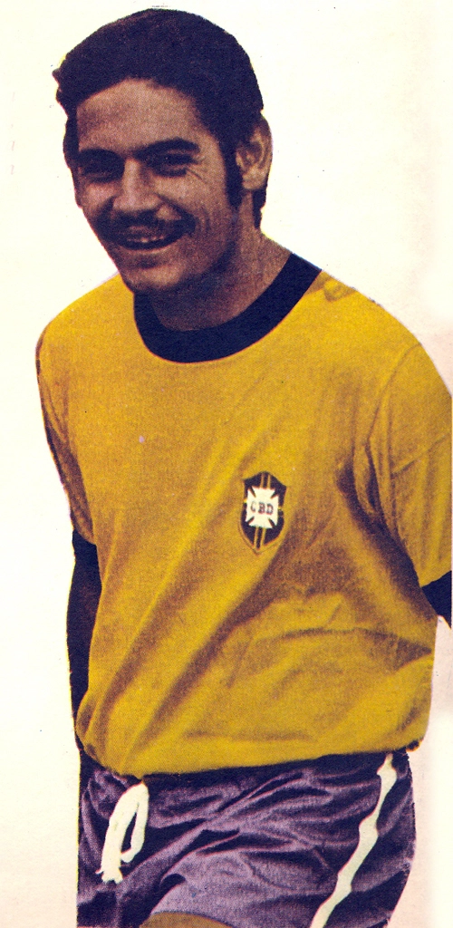 Riva na Copa do Mundo de 1970 com a camisa amarelinha