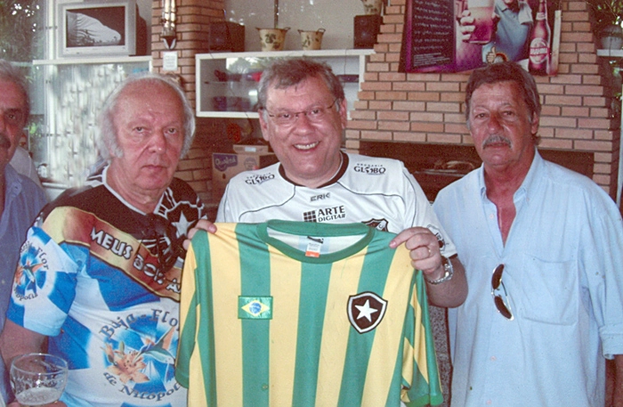 Da esquerda para a direita: o ex-dirigente Jaimão, Milton Neves e o ex-zagueiro Luís Carlos Galter