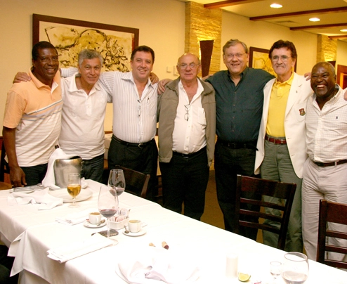 Da esquerda para a direita: Everaldo, Clodoaldo, Marcelo Teixeira, Dino Sani, Milton Neves, Ernesto Vieira e Edu