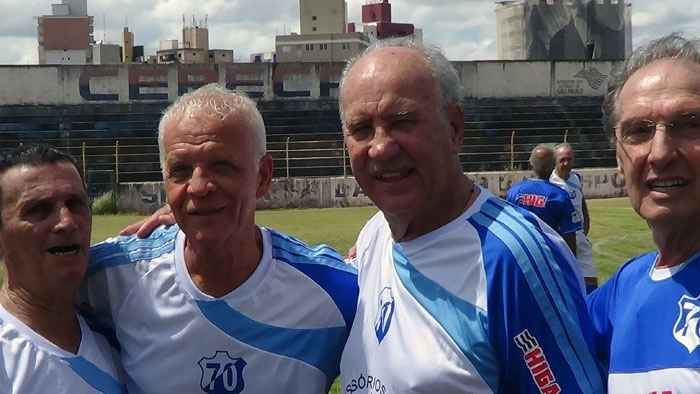 Da esquerda para a direita, Diogo, Ademir da Guia, Jair Bonatto e Sebastião Lapola. Foto envida por Roberto Ponzo