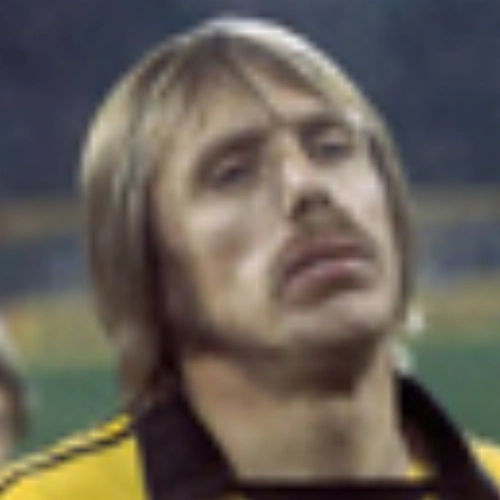 Sigfried   - Ex-meia-atacante do Borussia Dortmund e Sele&ccedil;&atilde;o Alem&atilde;