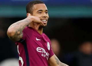 Brasileiro marcou o segundo gol do Manchester City sobre o Everton, pelo Inglês