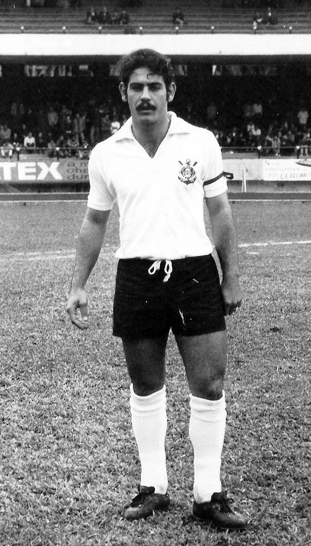 Veja Rivellino em foto dos anos 70