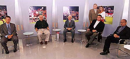 Jair Pereira, Valdyr Espinosa, Zagallo, Abel Braga e Carlinhos. Atrás de Abelão estão Milton Neves e Luize Altenhofen.