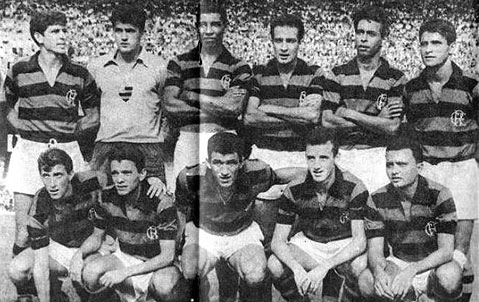  Em pé, da esquerda para a direita: Murilo, Marcial, Ananias, Luiz Carlos, Carlinhos e Paulo Henrique. Agachados: Espanhol, Nelsinho, Airton, Geraldo e Oswaldo. A foto foi enviada pelo querido Marcus Rouanet Machado de Mello.
