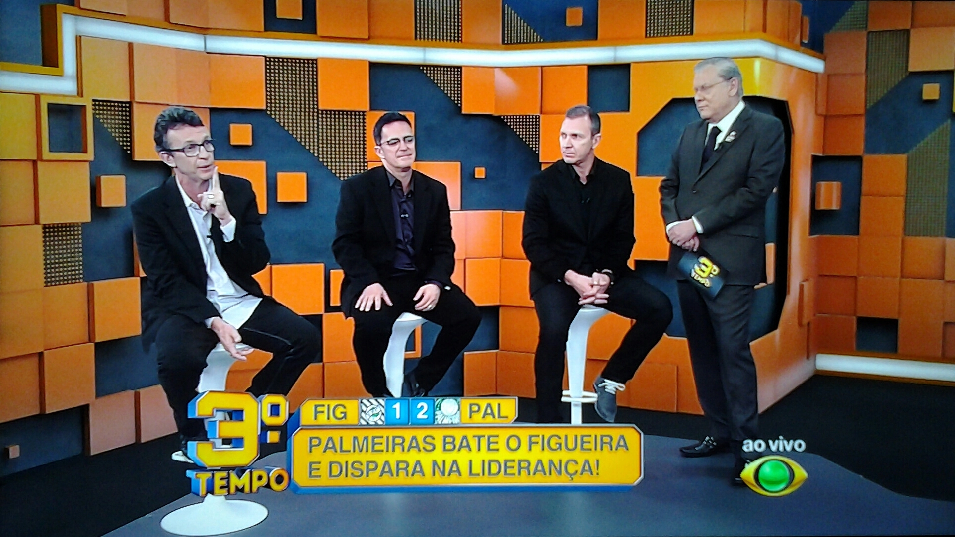 Terceiro Tempo da Band, no dia 16 de outubro de 2016. Neto, Fernando Fernandes, Velloso e Milton Neves debatem sobre o jogo Figueirense e Palmeiras e tentam achar uma solução para evitar a polêmica que se criou devido ao pênalti marcado na ocasião. Foto enviada por Sandra Cristina