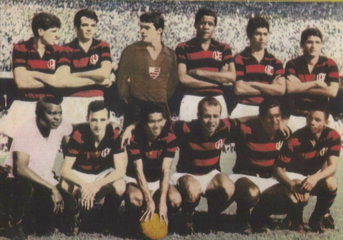 Em pé, da esquerda para a direita: Murilo, Jaime, Marco Aurélio, Ditão, Carlinhos e Paulo Henrique. Agachados: Paulo Choco, Fefeu, Almir, Silva e Rodrigues. Foto enviada por Marcus Rouanet Machado de Mello