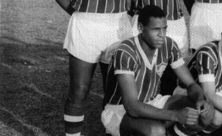 Ex-jogador contabilizou pouco mais de cem gols no currículo