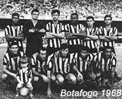 Mais de 140 mil pessoas foram ao Maracanã e viram o Botafogo conquistar o campeonato carioca de 1968 após golear o Vasco por 4 a 0. Era o segundo bicampeonato estadual do Fogão na década (o primeiro foi em 1961/62)Em pé: Moreira, Cao, Zé Carlos, Sebastião Leônidas, Valtencir e Carlos Roberto. Agachados: Rogério, Gérson, Roberto Miranda, Jairzinho e Paulo Cezar Caju