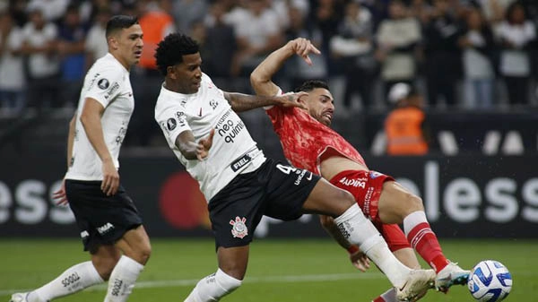 Corinthians fica no empate com o Argentinos Jrs. pela Libertadores