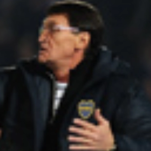 Julio C&eacute;sar Falcioni  - Ex-goleiro e atualmente treinador