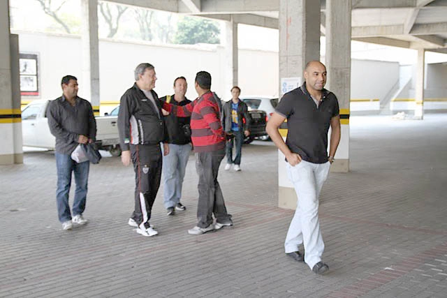 Chegando à Arena da Baixada para o Jogo das Estrelas, em 12 de setembro de 2010, com Milton Neves, Emerson Puma e amigos