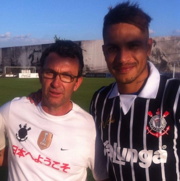 Neto e Paolo Guerrero, no CT Joaquim Grava. (Foto: Arquivo pessoal)