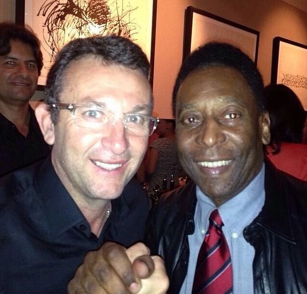 Neto e o Rei Pelé. (Foto: Acervo pessoal)