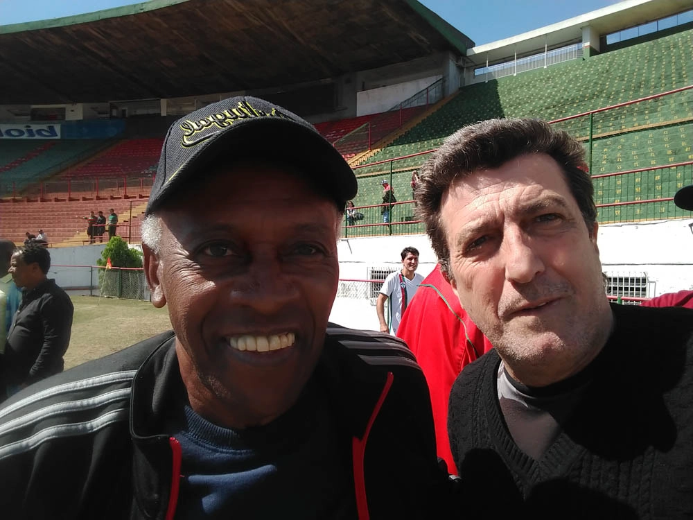 Em 25 de agosto de 2019, Ivair e Carlos Alberto Spina (ex-Matsubara) no início das comemorações do Centenário da Portuguesa de Desportos. Foto: arquivo pessoal de Carlos Alberto Spina