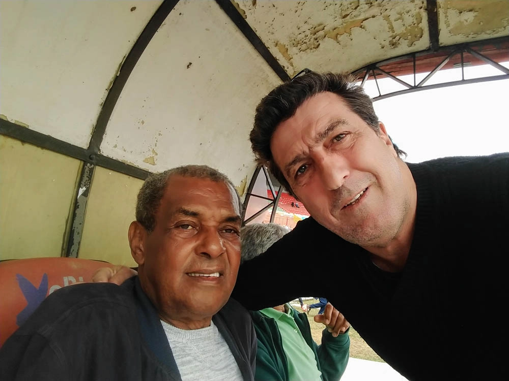 Em 25 de agosto de 2019, Luis Pereira e Carlos Alberto Spina (ex-Matsubara) no início das comemorações do Centenário da Portuguesa de Desportos. Foto: arquivo pessoal de Carlos Alberto Spina