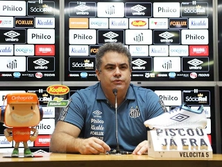 Presidente do Peixe destacou que prefere esperar o julgamento de Robinho na Itália para tomar decisão definitiva. Foto: Pedro Ernesto Guerra Azevedo/Santos FC