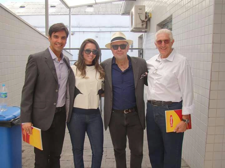 Renato Santos, Leticia Leone, Cacá Rosset e Walter Leone no CD da La Rioja em 23 de abril de 2014, quando o programa `O Aprendiz Celebridades´foi gravado no local, na Mooca. Foto: arquivo pessoal da família Leone