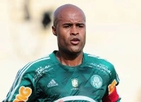 Marcos Assun&ccedil;&atilde;o - Volante de Santos, Roma, B&eacute;tis e Palmeiras