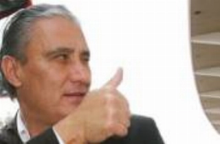 No Corinthians, Edenilson tem documentação regularizada e pode enfrentar o Coritiba