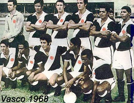 EM PÉ: Pedro Paulo, Brito, Buglê, Fontana, Eberval e Ferreira. AGACHADOS: Nado, Alcir, Adilson, Valfrido e Danilo Meneses