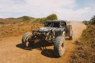 Carro utiliza motor V8 de aproximadamente 500 cavalos. Foto: Divulgação/RF1