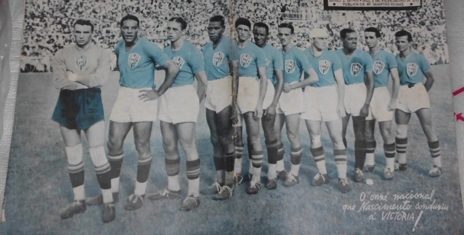 Seleção brasileira que venceu a Argentina por 3 a 2, pela Copa Roca de 1939. Da esquerda para a direita: Thadeu; Domingos da Guia; Perácio; Brandão; Zezé Procópio; Florindo; Carrero; Romeu Pellicciari; Leônidas da Silva; Afonsinho e Adílson.
