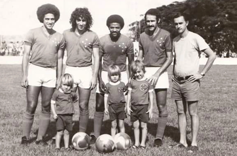 Cruzeiro em 1975, da esquerda para a direita, Roberto Batata, Nelinho, Zé Carlos e Normandes