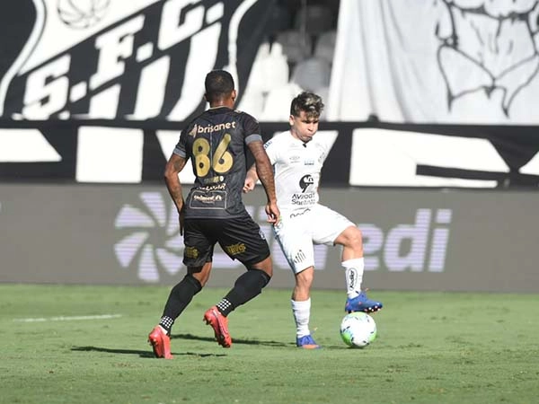 Com um a menos, Santos segura o empate com o Ceará pela Copa do Brasil ...