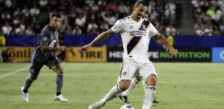 O jogador tem contrato com o Los Angeles Galaxy até o final do próximo ano