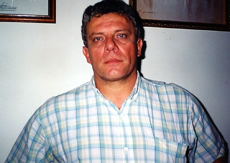 Atualmente Manfrini mora em São Paulo e é empresário no ramo gráfico.

