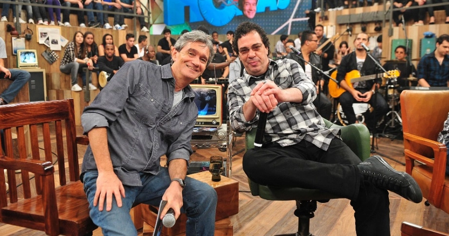 Em abril de 2013, Serginho Groisman recebeu Casagrande no programa `Altas Horas´, da Globo, ocasião em que o ex-jogador estava lançando sua biografia. Foto: UOL