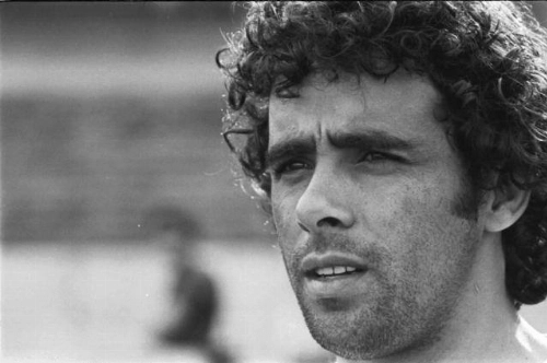 Arlen - Ex-ponta de Santos, Atlético-MG e Internacional