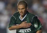 Alex - Ex-meio-campo do Coritiba, Palmeiras e Fenerbah&ccedil;e